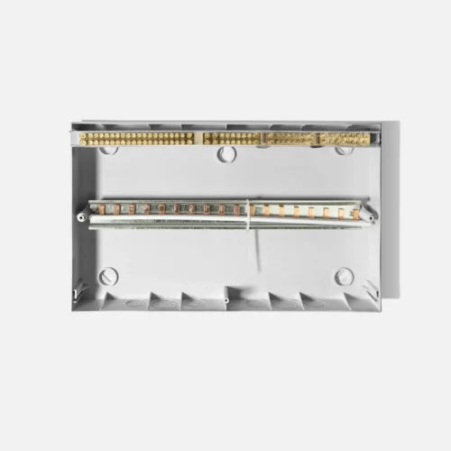 18 Pole Surface Lockable Distribution Board - Image 3