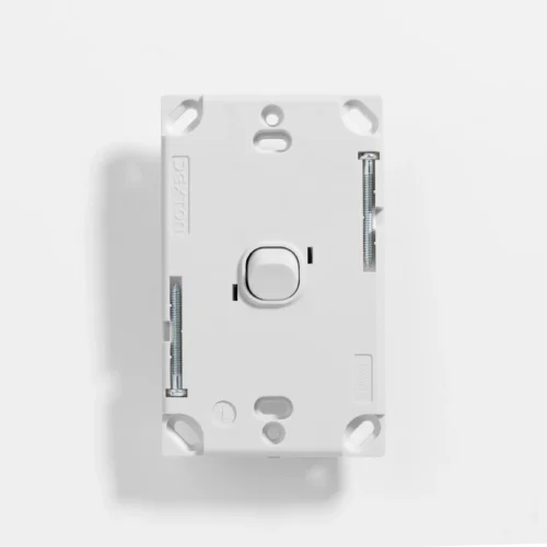 Standard one gang two way switch vertical - Image 2