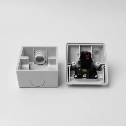 Single weatherproof socket 15A IP53 - Image 3
