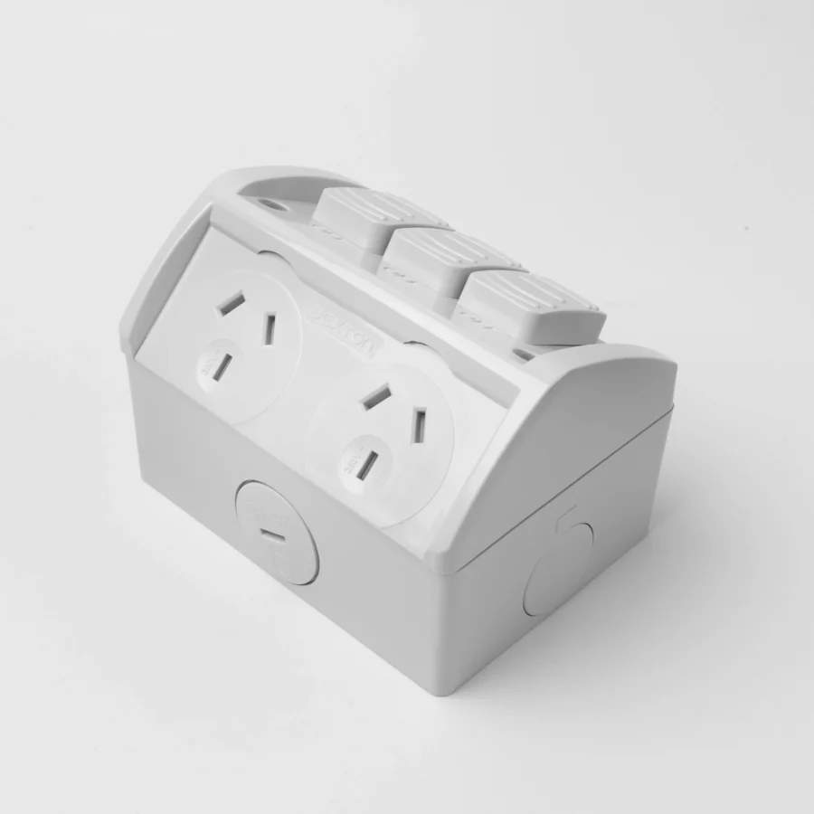 Double weatherproof socket IP53 with extra switch