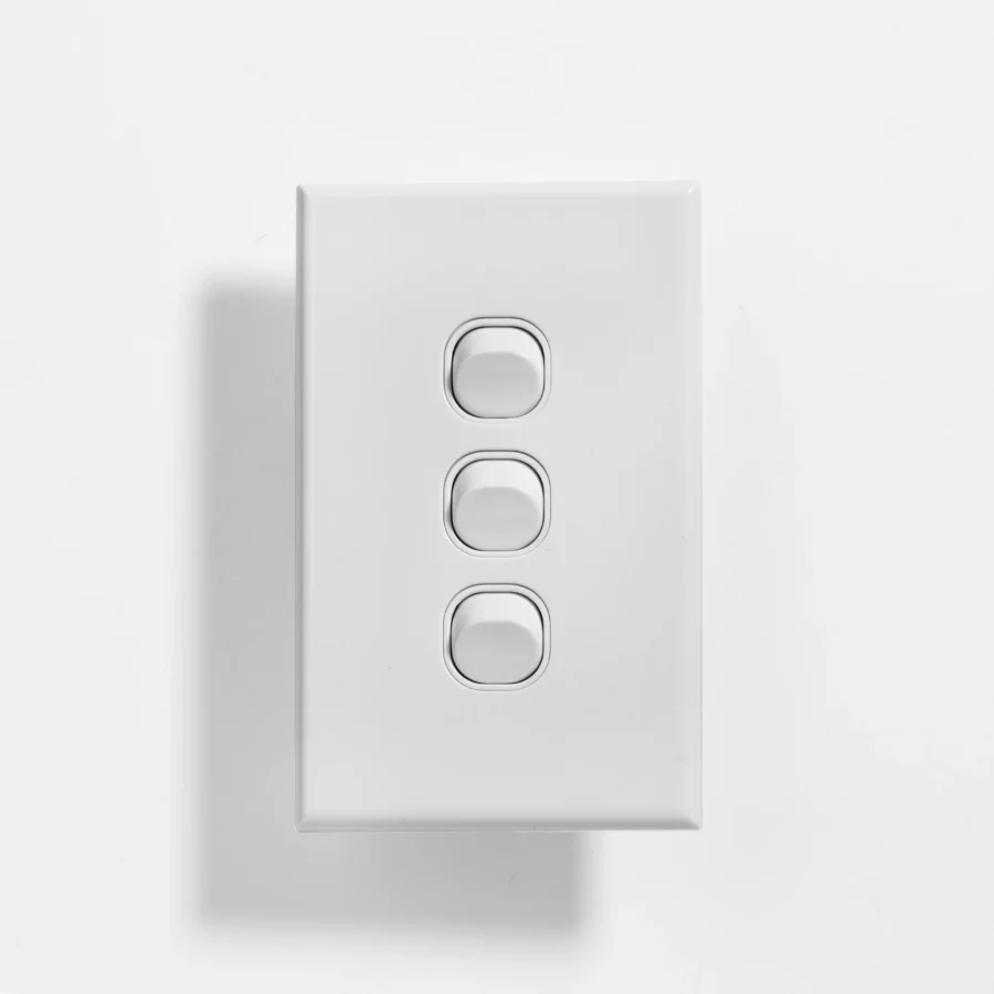 Slim three gang switch 16A vertical